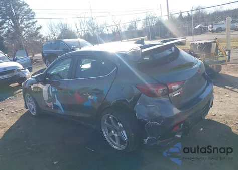 2015 Mazda Mazda3 S Grand Touring из США, поврежденный, VIN JM1BM1M32F1271832